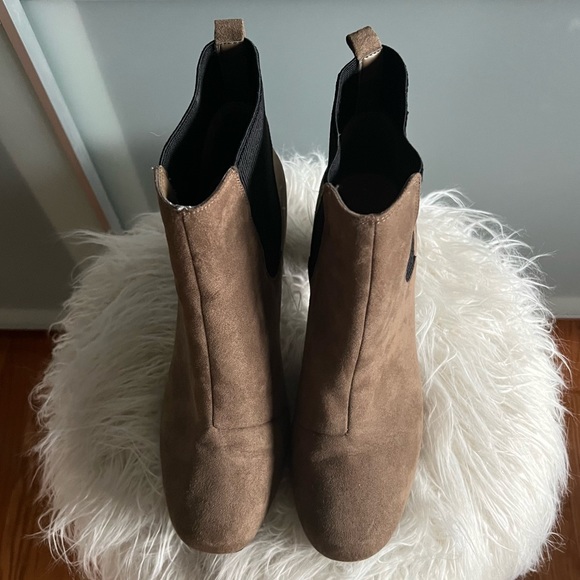 Brown Suede Heeled Primark Booties. - Picture 3 of 5